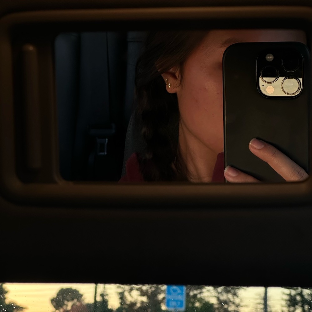 CLOTHING ITEMS UP SOON! (4)